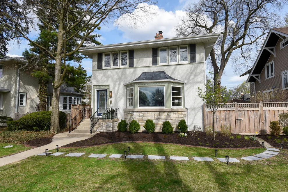 Unit for sale at 818 N Euclid Avenue, Oak Park, IL 60302