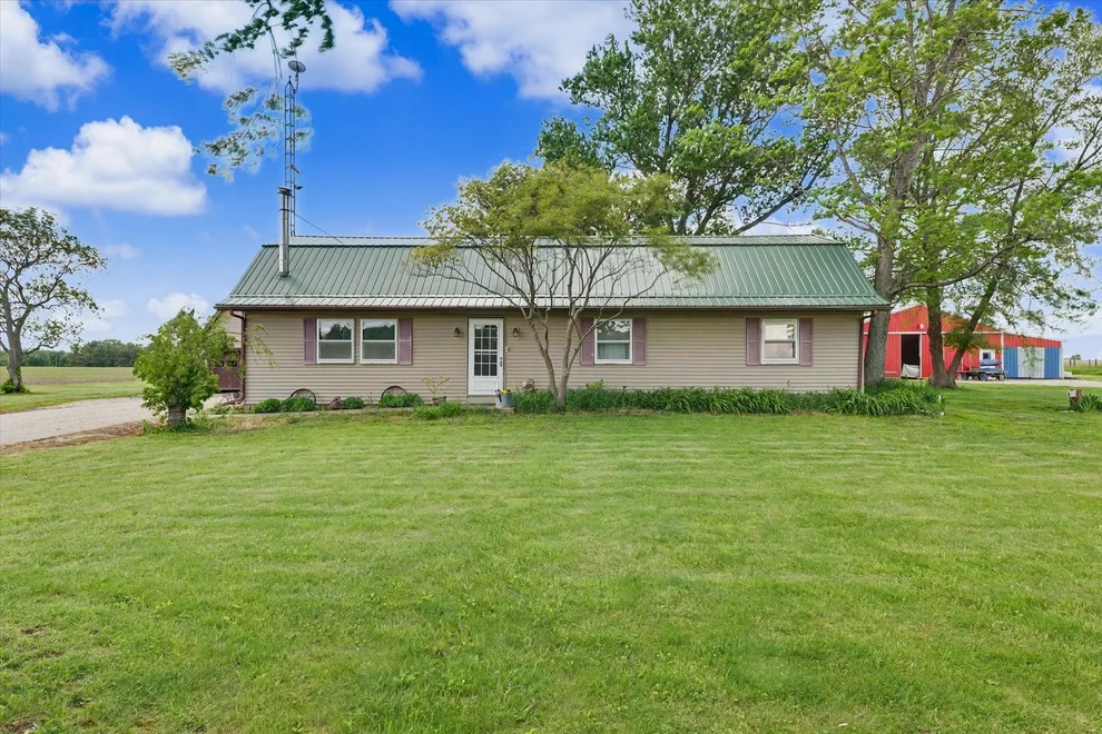 Unit for sale at 1121 County Road 2250, Sidney, IL 61877