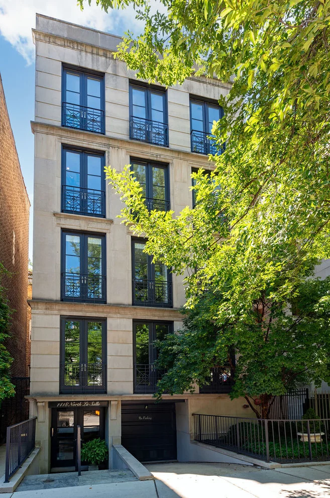 Unit for sale at 1418 N LaSalle Drive, Chicago, IL 60610