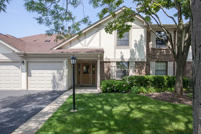 Unit for sale at 1134 HAWTHORNE Court, Wheeling, IL 60090