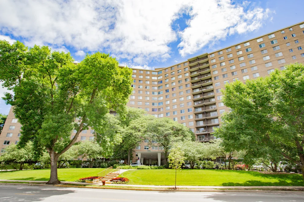 Unit for sale at 7033 N Kedzie Avenue, Chicago, IL 60645