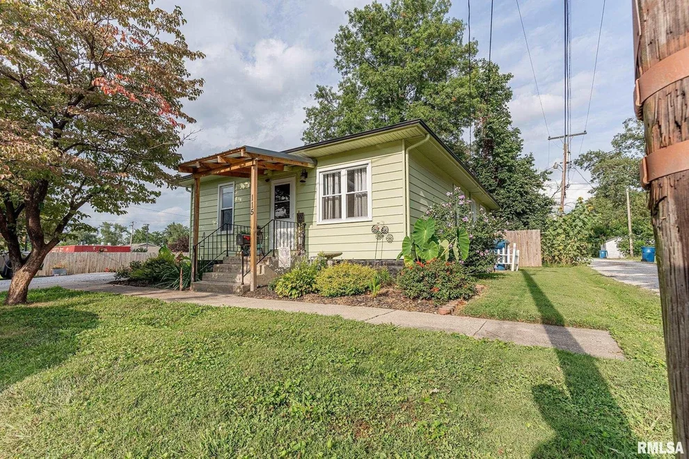 Unit for sale at 115 N MEYER Avenue, Centralia, IL 62801