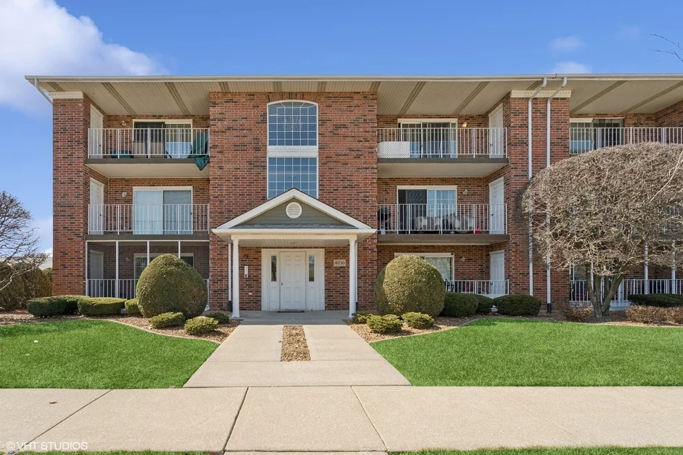 Unit for sale at 18230 Eagle Drive, Tinley Park, IL 60477