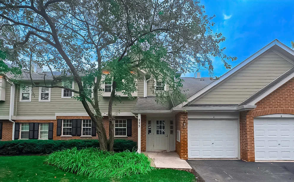 Unit for sale at 225 Columbia Court, Schaumburg, IL 60193