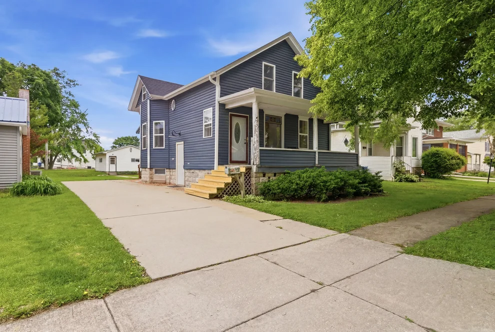 Unit for sale at 115 E Waupansie Street, Dwight, IL 60420