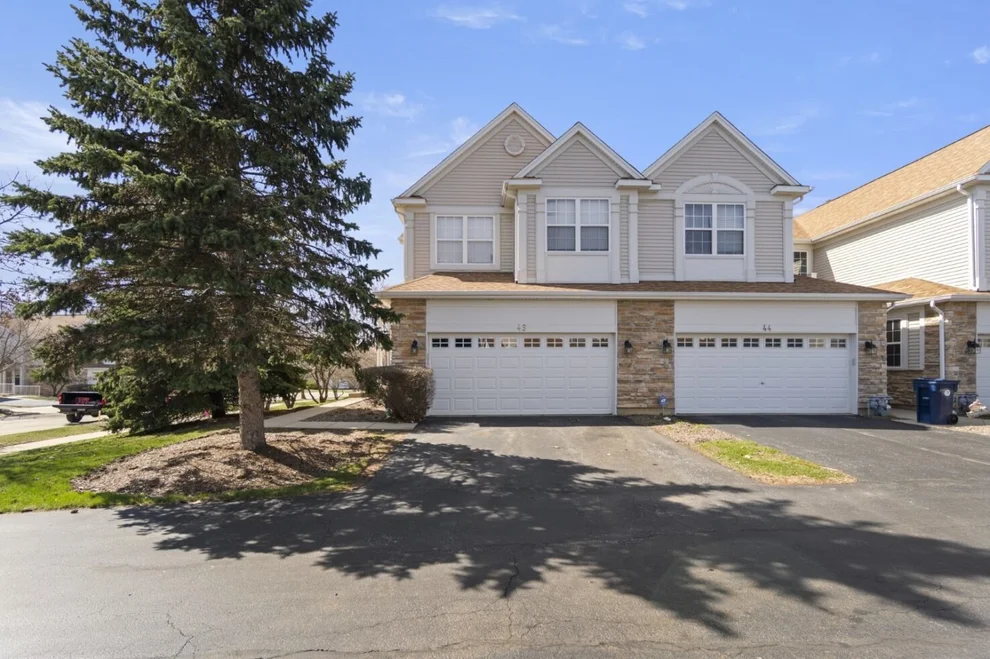 Unit for sale at 46 Kelsey Court, Algonquin, IL 60102