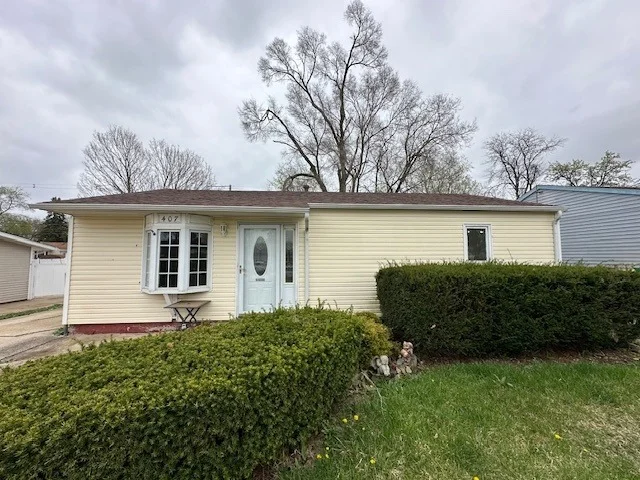 Unit for sale at 407 Laurel Avenue, Romeoville, IL 60446