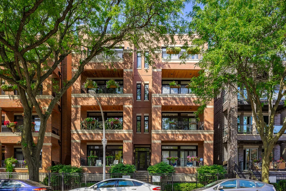 Unit for sale at 2918 N Sheffield Avenue, Chicago, IL 60657