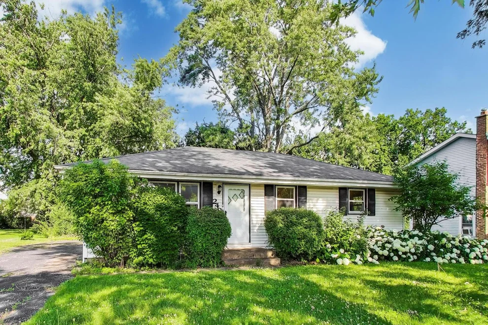Unit for sale at 249 Sunrise Avenue, Willowbrook, IL 60527