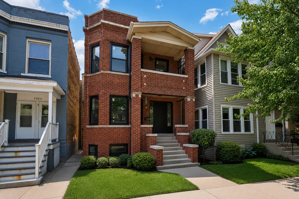 Unit for sale at 1907 W Berwyn Avenue, Chicago, IL 60640