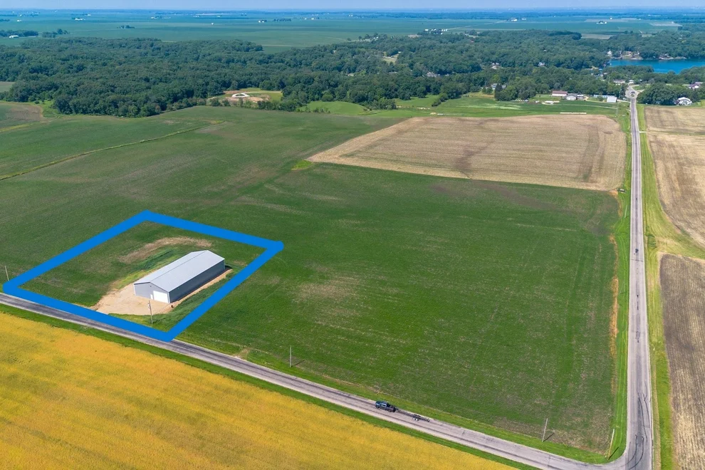 Unit for sale at 957 County Road 2000 E, Varna, IL 61375