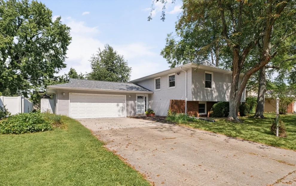 Unit for sale at 2108 Blackthorn Drive, Champaign, IL 61821