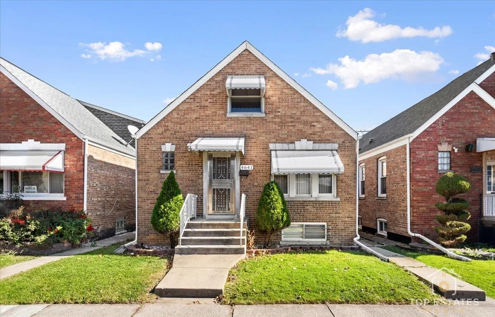 Unit for sale at 4641 S TRUMBULL Avenue, Chicago, IL 60632