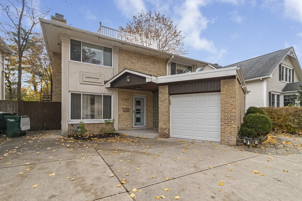 Unit for sale at 2347 Lake Avenue, Wilmette, IL 60091