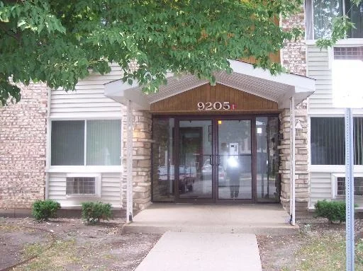 Unit for sale at 9205 BUMBLE BEE Drive, DES PLAINES, IL 60016