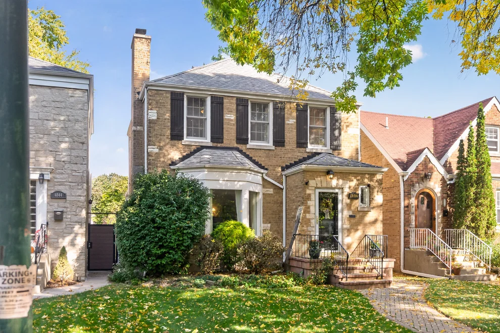 Unit for sale at 4842 W BALMORAL Avenue, Chicago, IL 60630