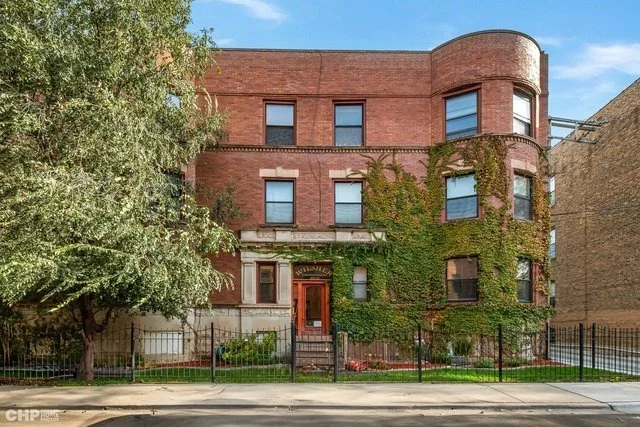 Unit for sale at 3839 N Wilton Avenue, Chicago, IL 60613