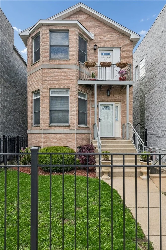 Unit for sale at 4538 S Saint Lawrence Avenue, Chicago, IL 60653