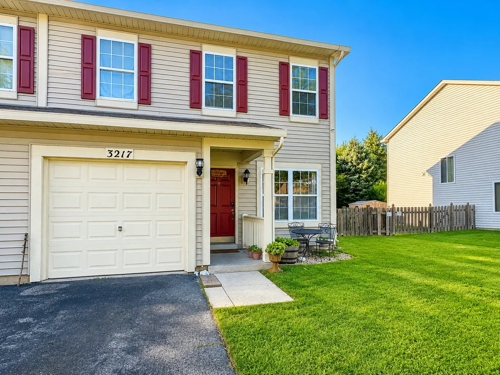 Unit for sale at 3217 Hoffman Street, Plano, IL 60545