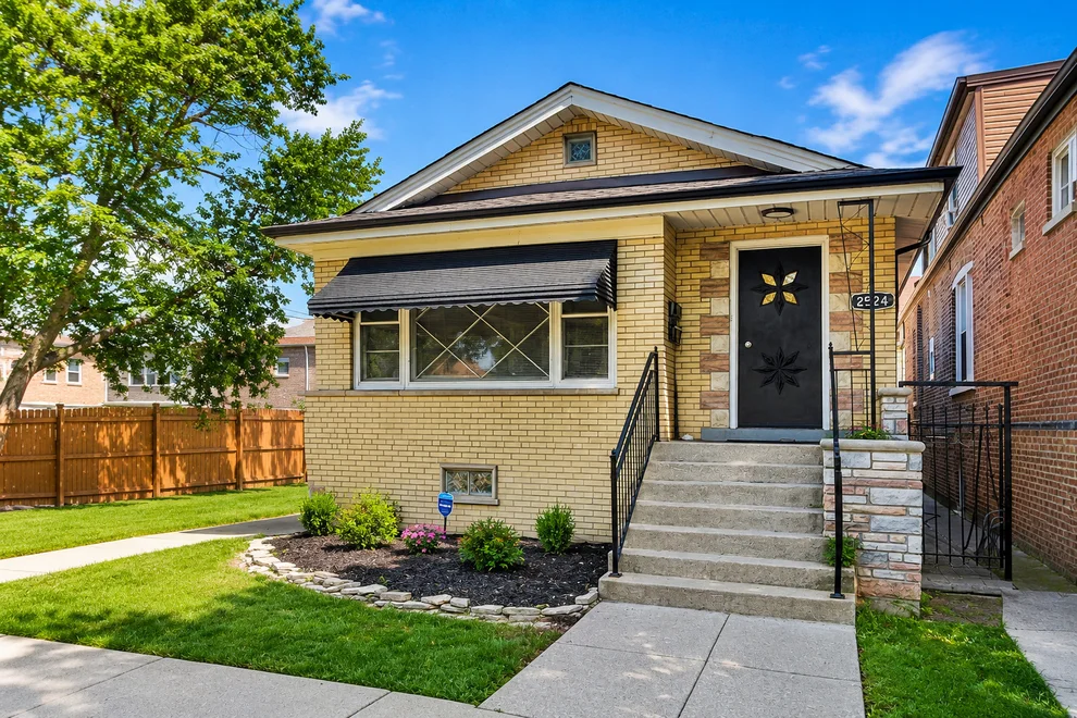 Unit for sale at 2524 W 45th Street, Chicago, IL 60632