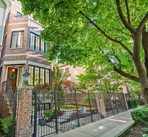 Unit for sale at 1331 W Wolfram Street, Chicago, IL 60657