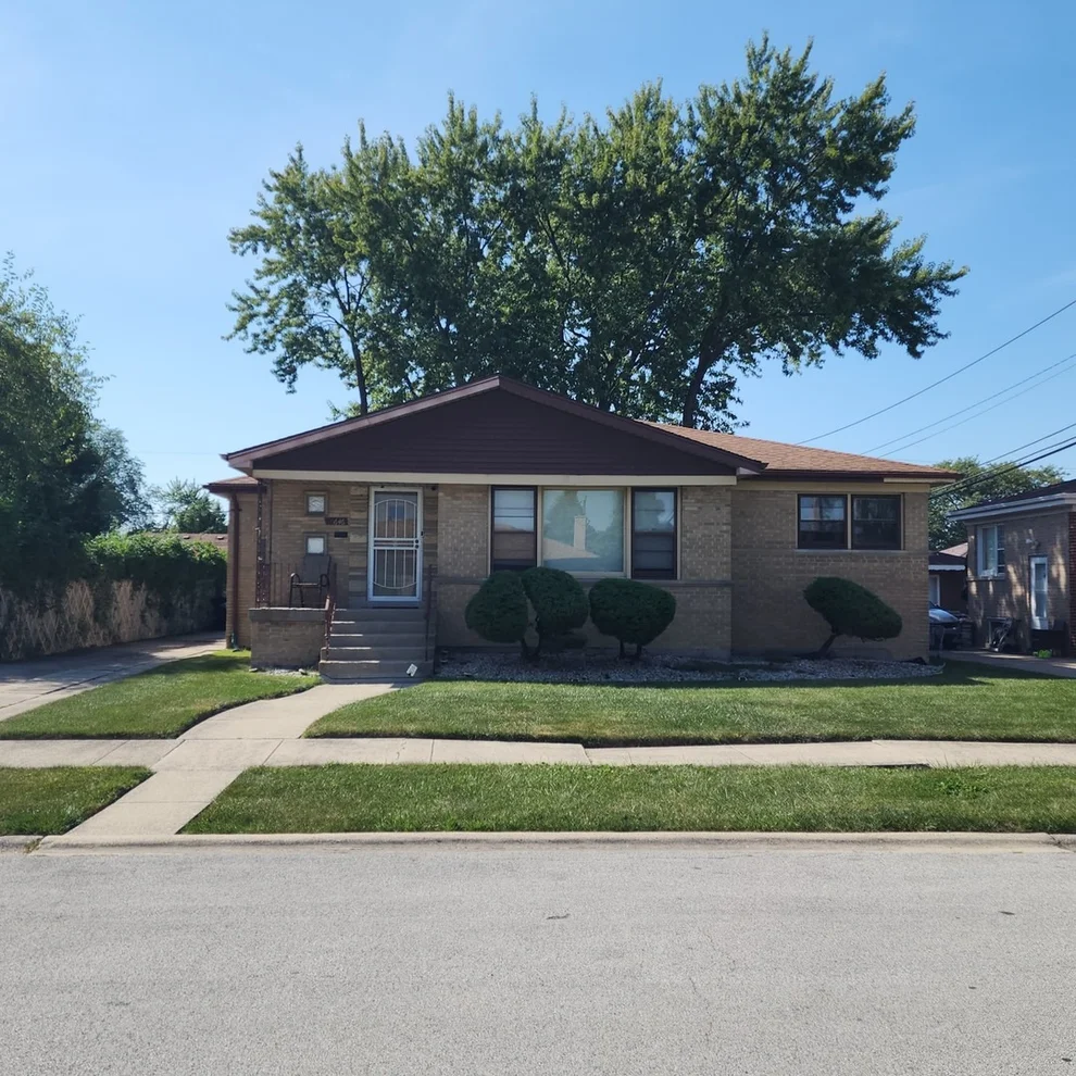 Unit for sale at 16646 Maryland Avenue, South Holland, IL 60473