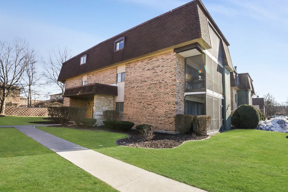 Unit for sale at 11133 East Road, Palos Hills, IL 60465