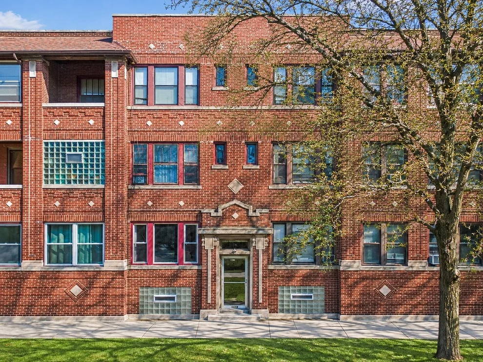 Unit for sale at 5463 S Ellis Avenue, Chicago, IL 60615