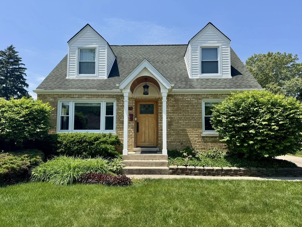 Unit for sale at 218 N Eastwood Avenue, Mount Prospect, IL 60056