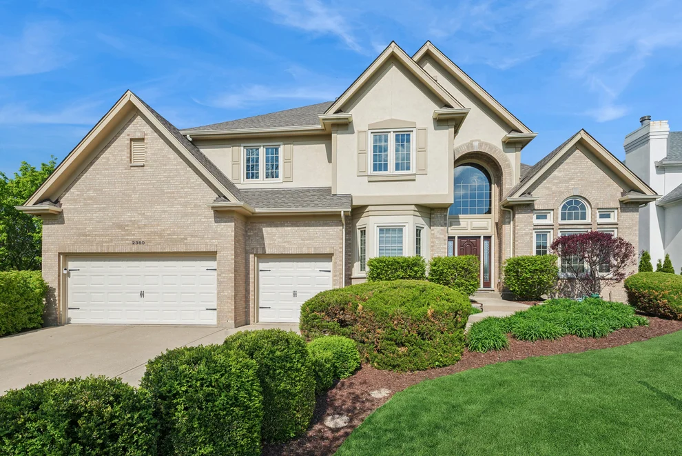 Unit for sale at 2360 Sutton Lane, Aurora, IL 60502