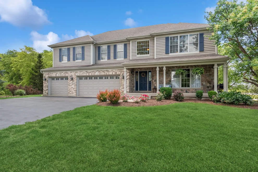 Unit for sale at 12 Covington Court, Algonquin, IL 60102