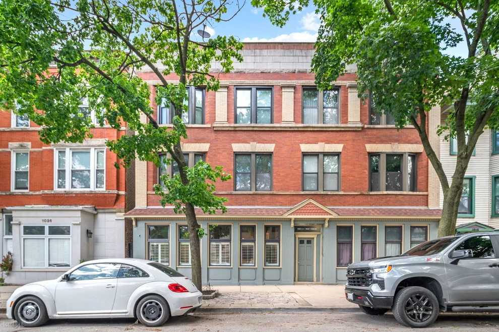 Unit for sale at 1020 W Roscoe Street, Chicago, IL 60657