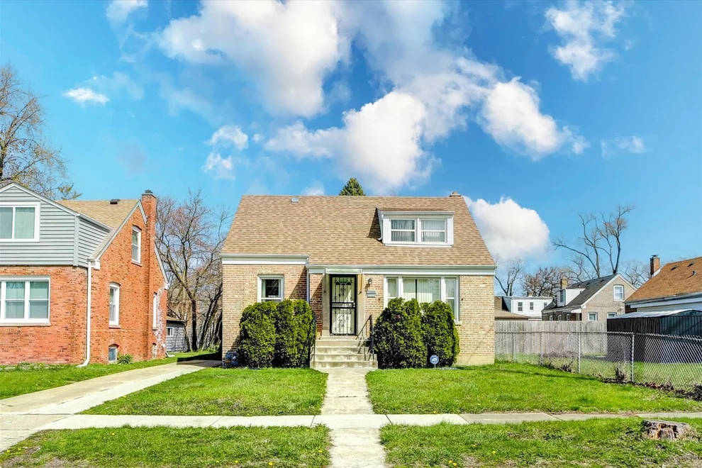 Unit for sale at 14143 Manor Avenue, Dolton, IL 60419