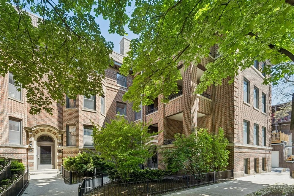 Unit for sale at 916 W Schubert Avenue, Chicago, IL 60614