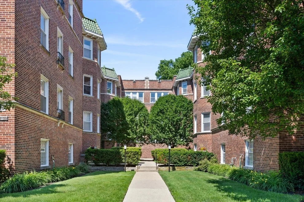 Unit for sale at 1226 Elmwood Avenue, Evanston, IL 60202