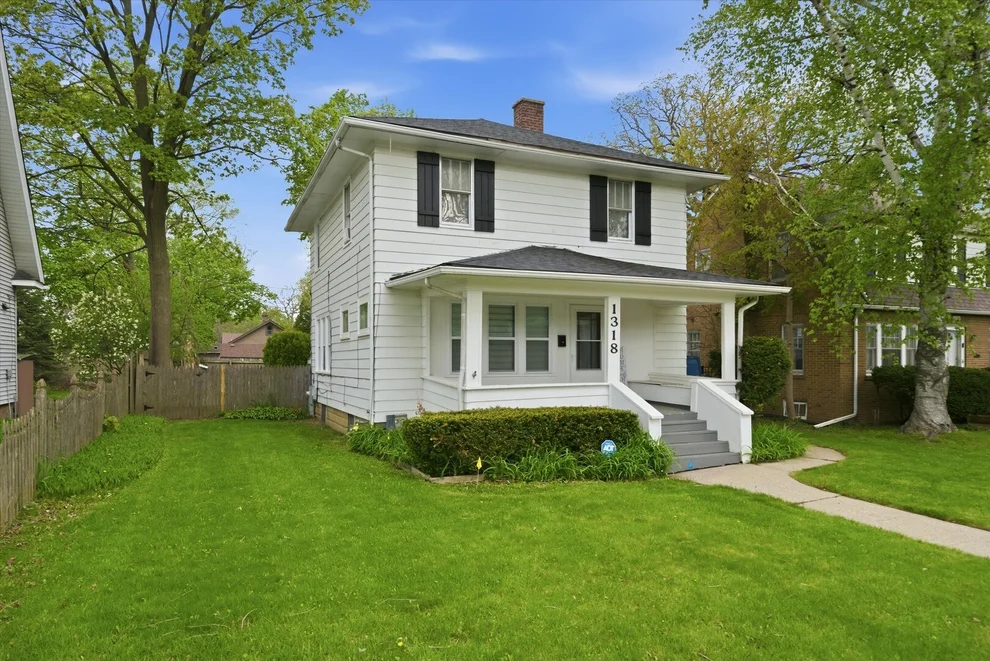 Unit for sale at 1318 N Jackson Street, Waukegan, IL 60085