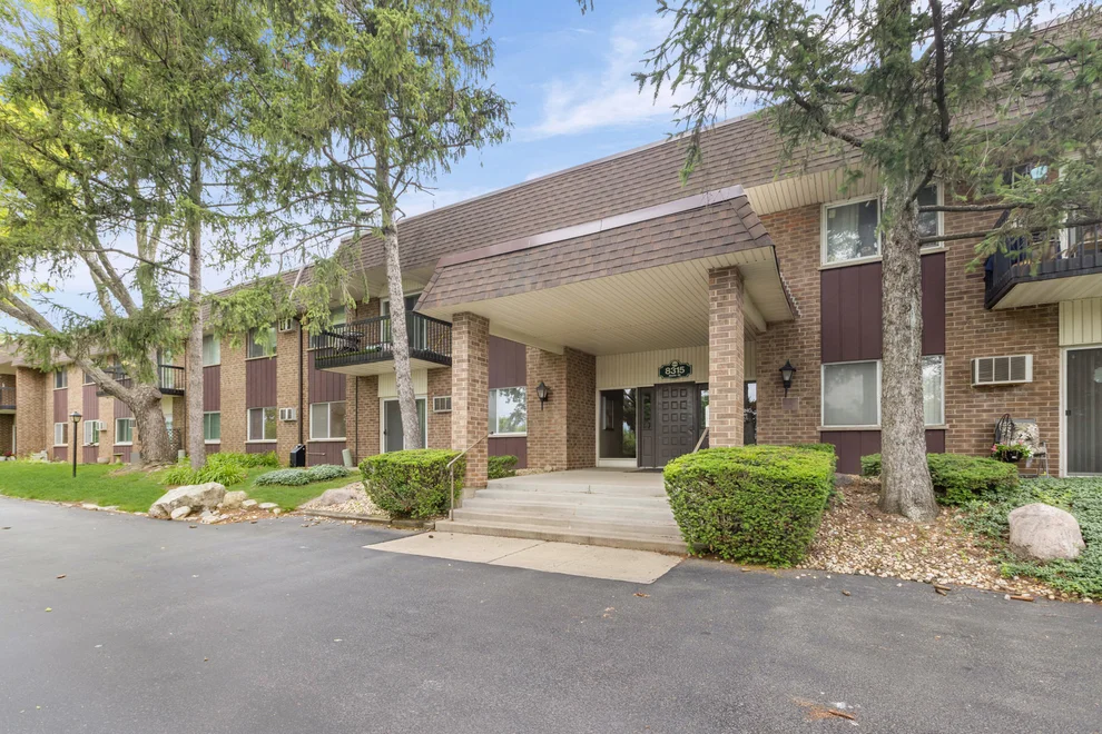 Unit for sale at 8315 Route 53, Woodridge, IL 60517