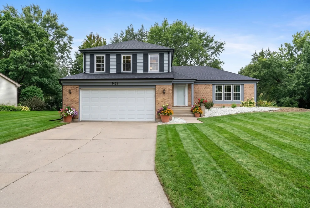 Unit for sale at 1465 Jasper Drive, Wheaton, IL 60189
