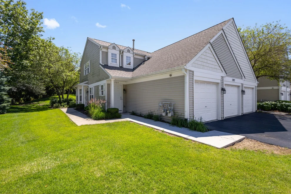 Unit for sale at 2827 Rutland Circle, Naperville, IL 60564