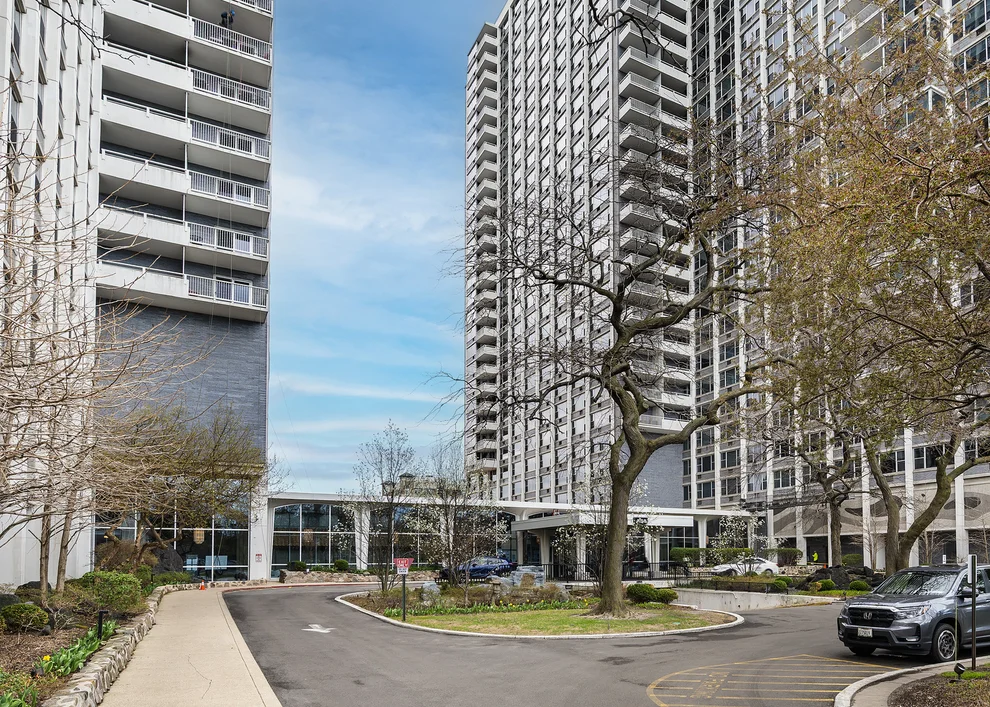 Unit for sale at 4250 N Marine Drive, Chicago, IL 60613