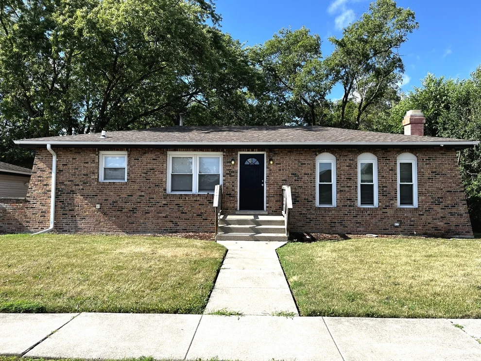 Unit for sale at 2724 Lake Park Drive, Lynwood, IL 60411