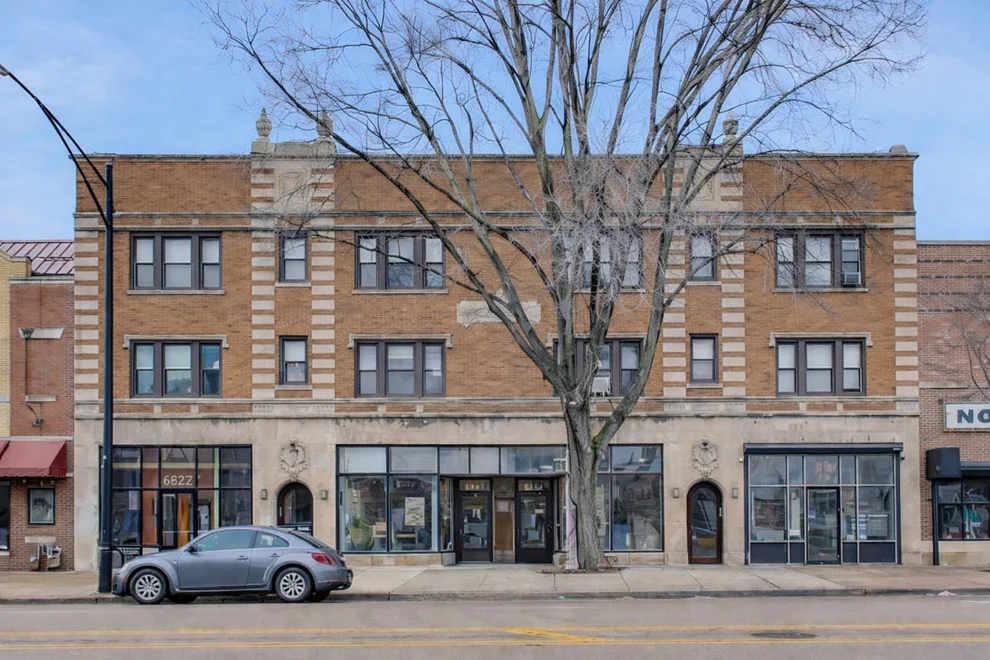 Unit for sale at 6234 N BROADWAY Street, Chicago, IL 60660