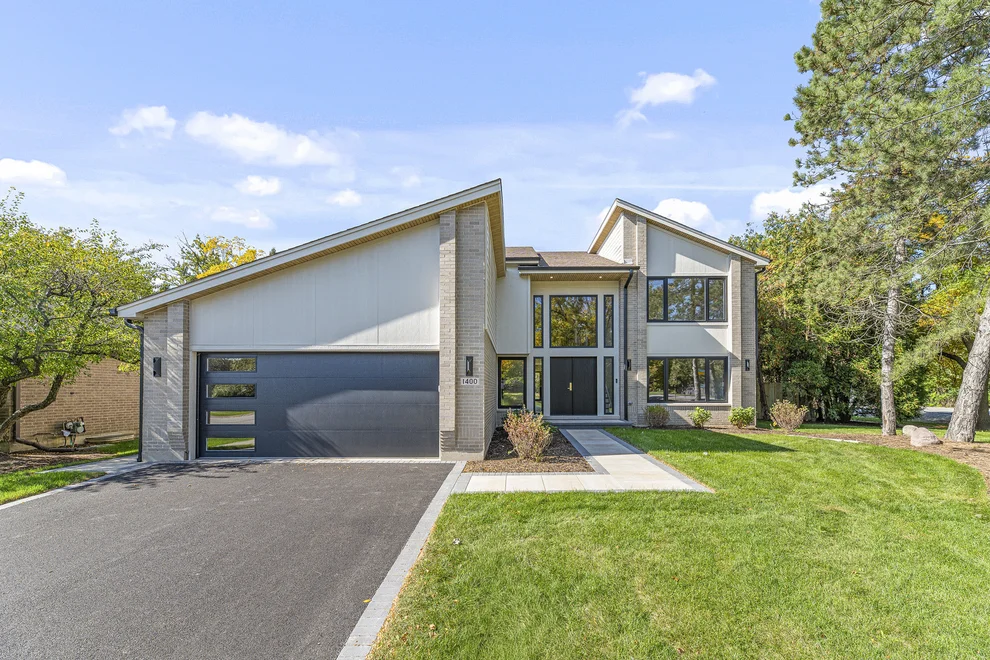 Unit for sale at 1400 Kingsport Court, Northbrook, IL 60062
