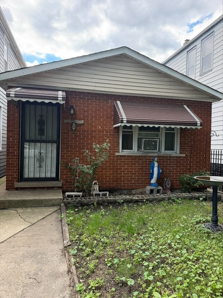 Unit for sale at 8620 S Baltimore Avenue, Chicago, IL 60617