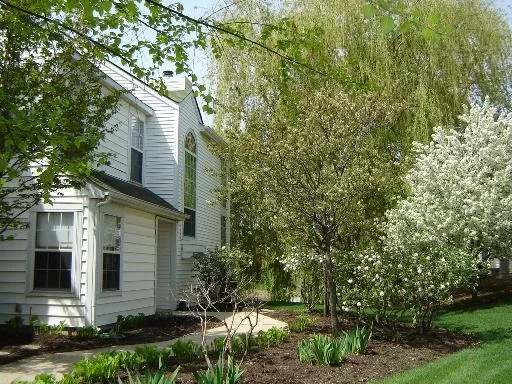 Unit for sale at 108 Welwyn, LAKE BLUFF, IL 60044