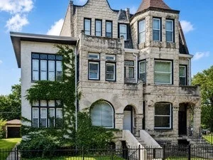 Unit for sale at 611 E 50th Place, Chicago, IL 60615