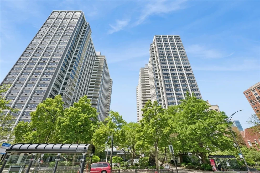 Unit for sale at 4250 N Marine Drive, Chicago, IL 60613