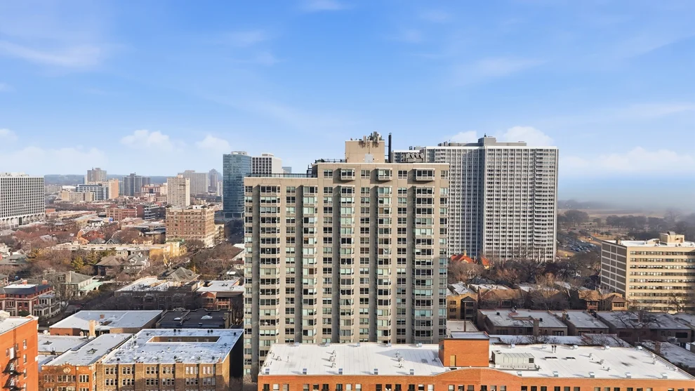 Unit for sale at 720 W Gordon Terrace, Chicago, IL 60613