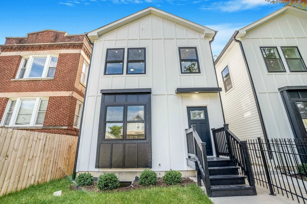Unit for sale at 5731 W Ohio Street, Chicago, IL 60644