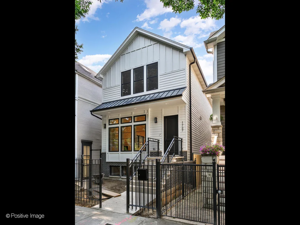 Unit for sale at 1619 W Summerdale Avenue, Chicago, IL 60640